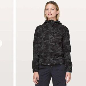 Lululemon Pack It Up Jacket Incognito Camo Multi Grey SIZE 4